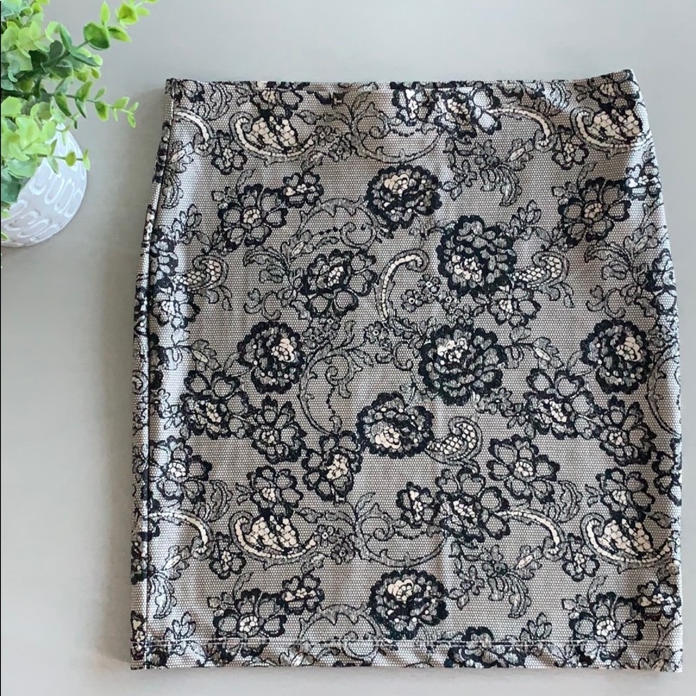 Forever 21 Bodycon Mini Skirt Lace Illusion Size M